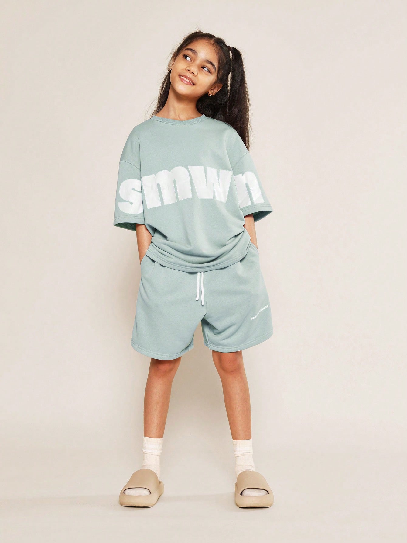 Tween Girls Oversized Tee And Short With Letter Graphic Print 2 Piece Set