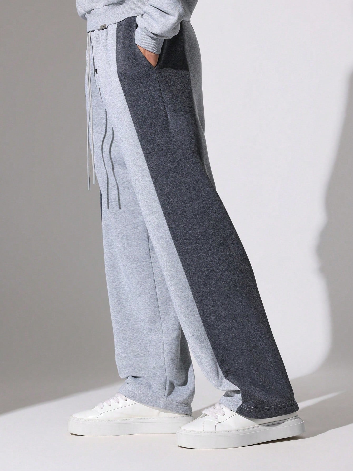 Straight Fir Sweatpants With Contrast Side Panels & Drawstrings