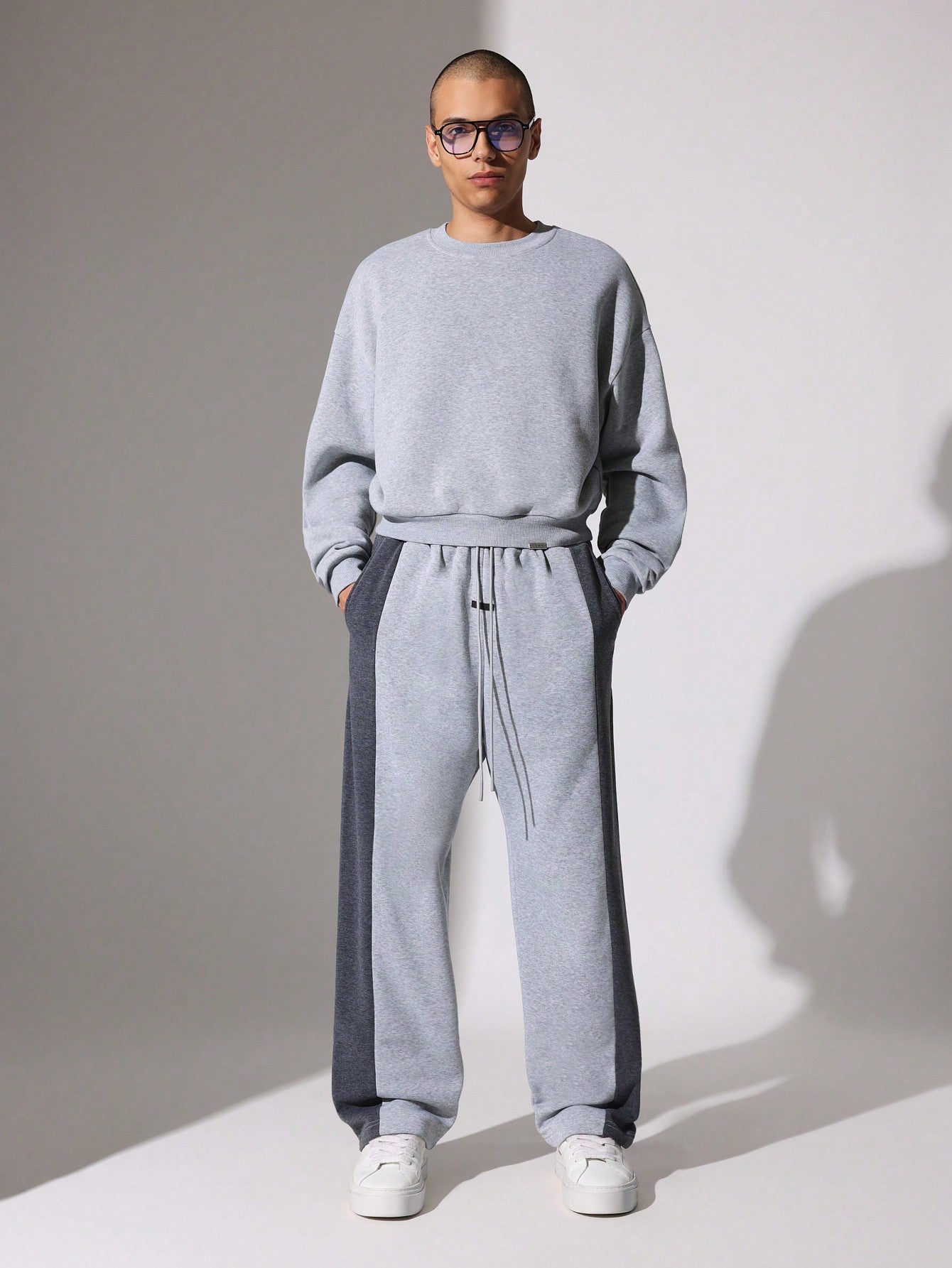 Straight Fir Sweatpants With Contrast Side Panels & Drawstrings