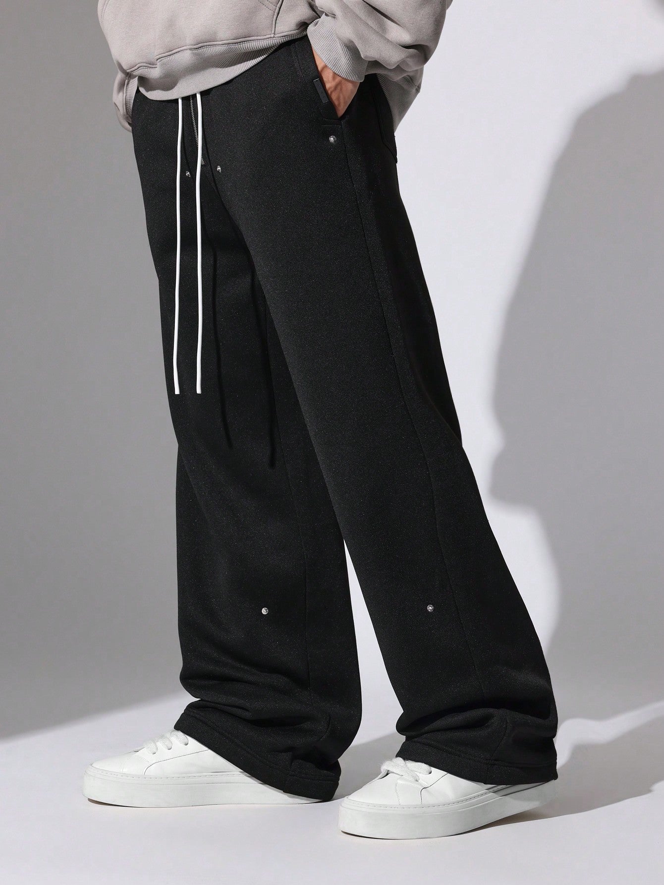 Loose Fit Sweatpants With Eyelets & Drawstrings