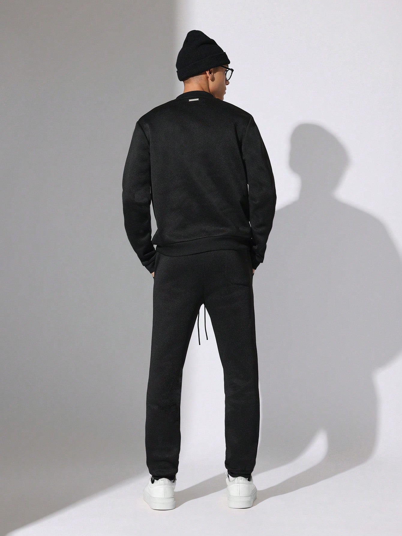 Slim Fit Crew Neck Sweatshirt And Jogger With Drawstrings 2 Piece Set