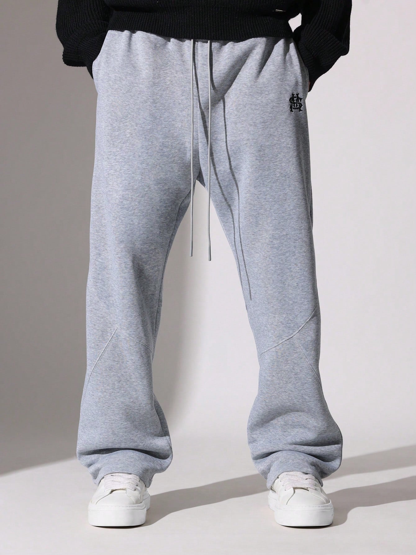 Straight Fit Sweatpants With Small Embroidery Pattern & Drawstrings