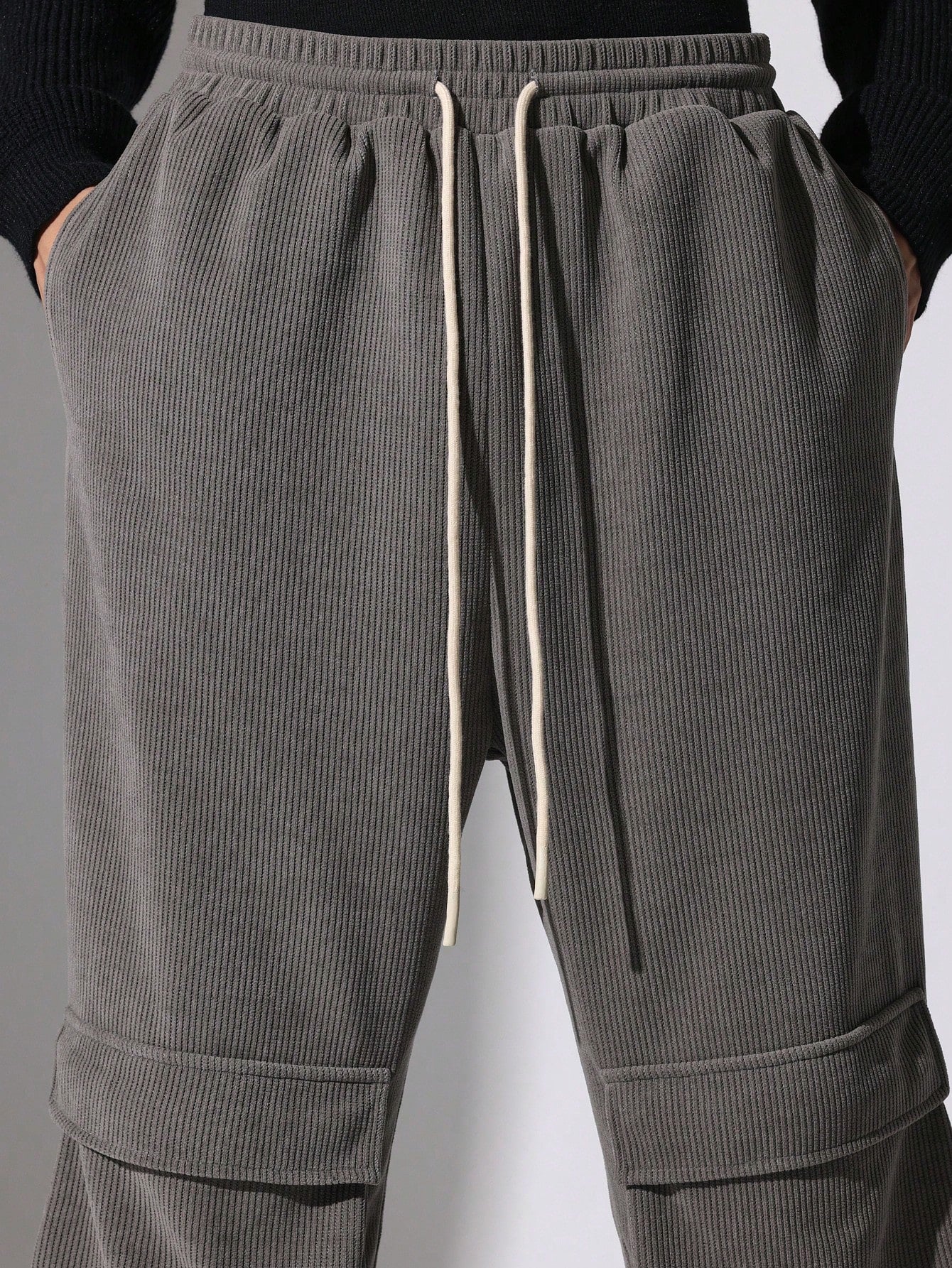 Textured Straight Fit Jogger With Cargo Pocket