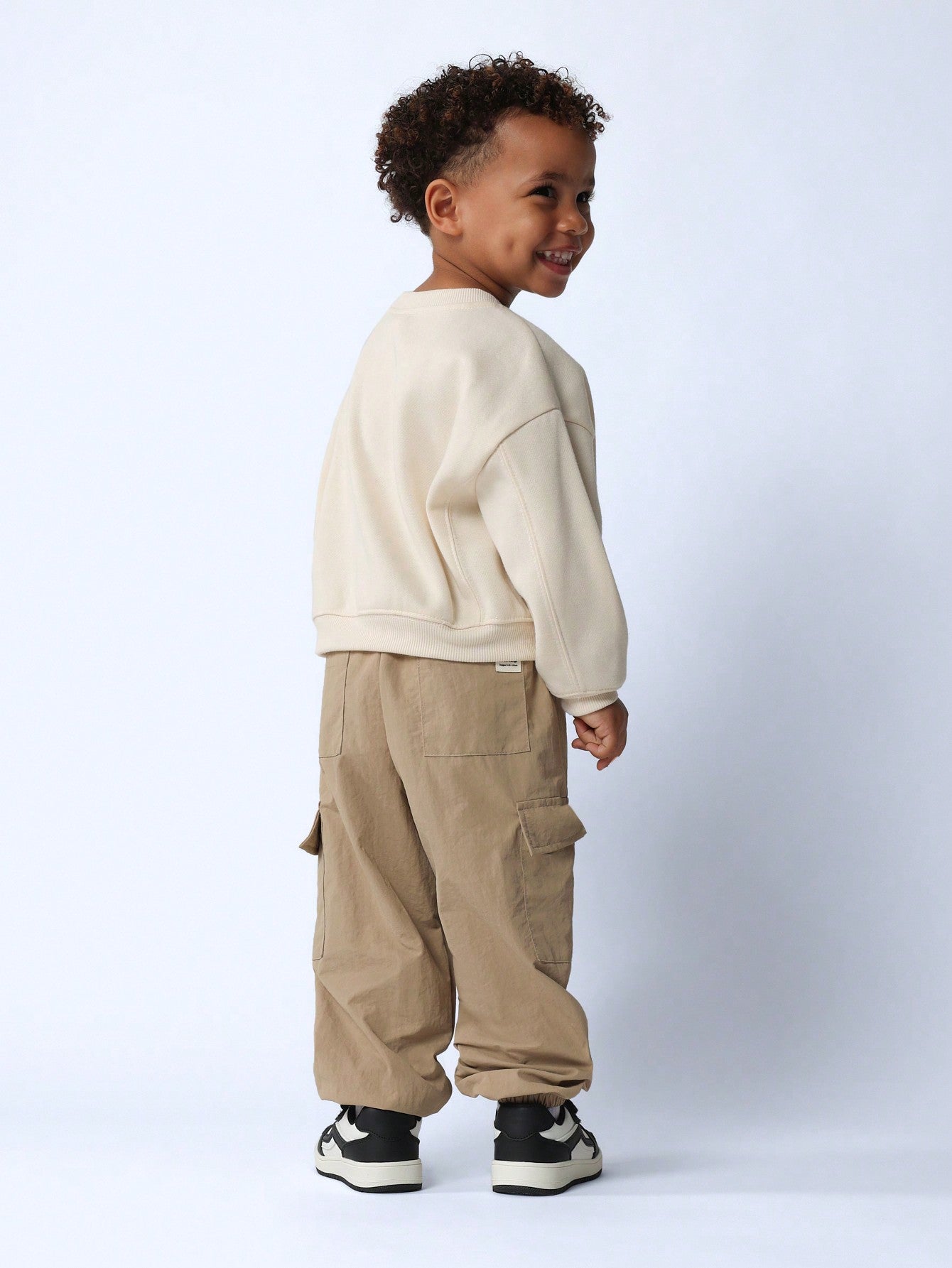 Young Boys Comfy Crew Neck Sweatshirt And Cargo Jogger 2 Piece Set