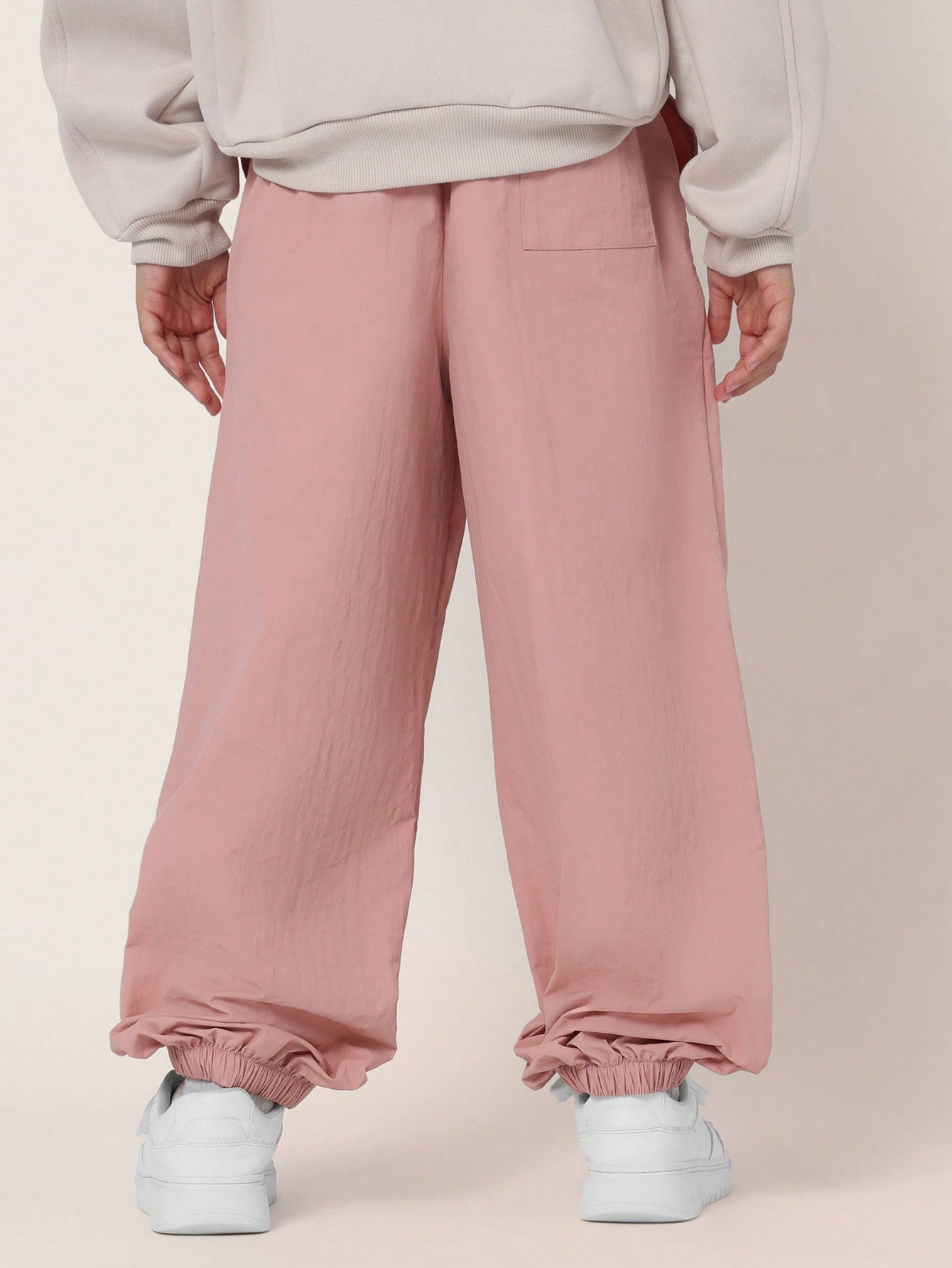 Tween Girls Comfy Cuffed Parachute Pant With Contrast Stitch