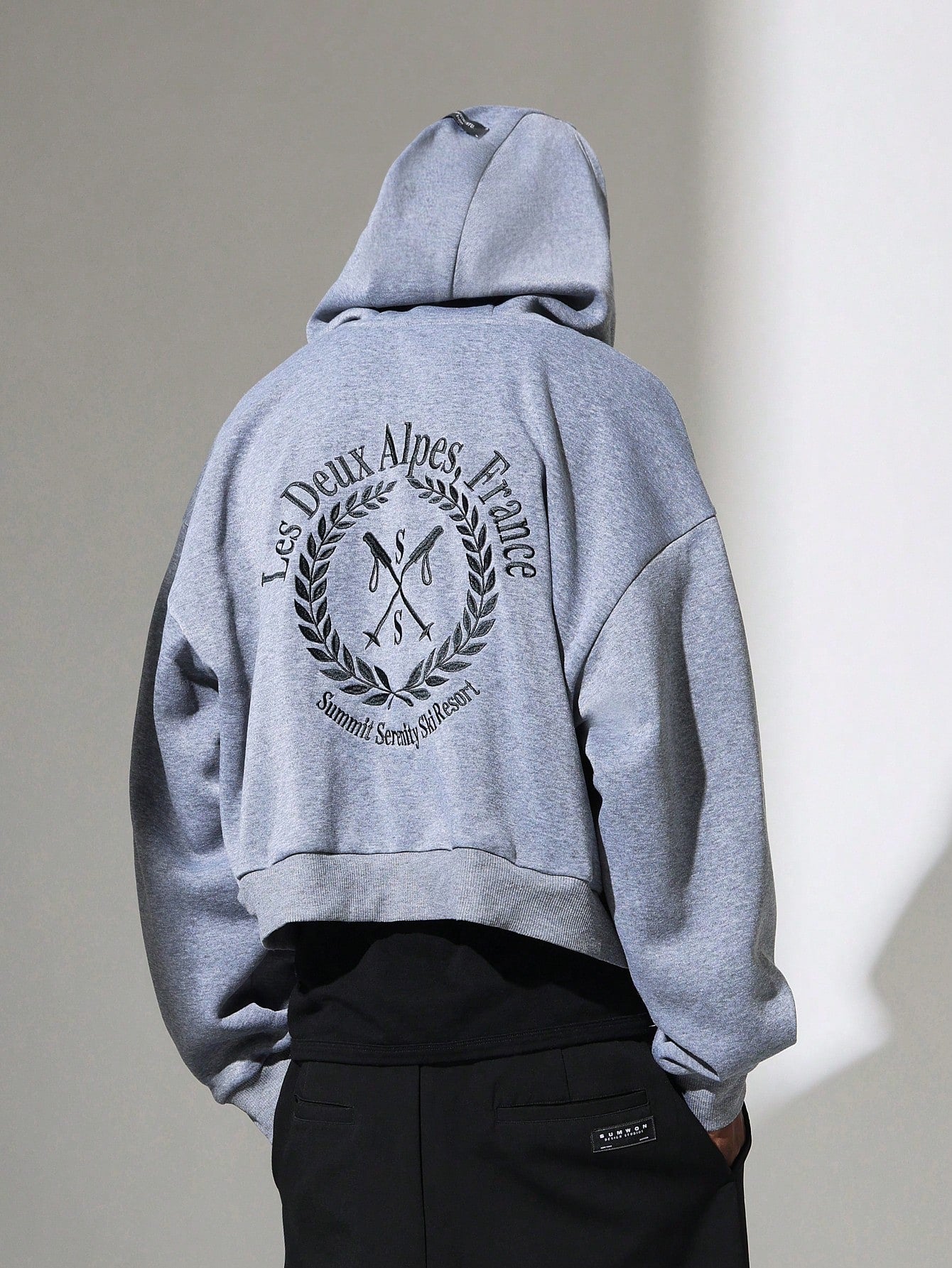 Crop Fit Zip-Up Hoodie With Embroidery Pattern