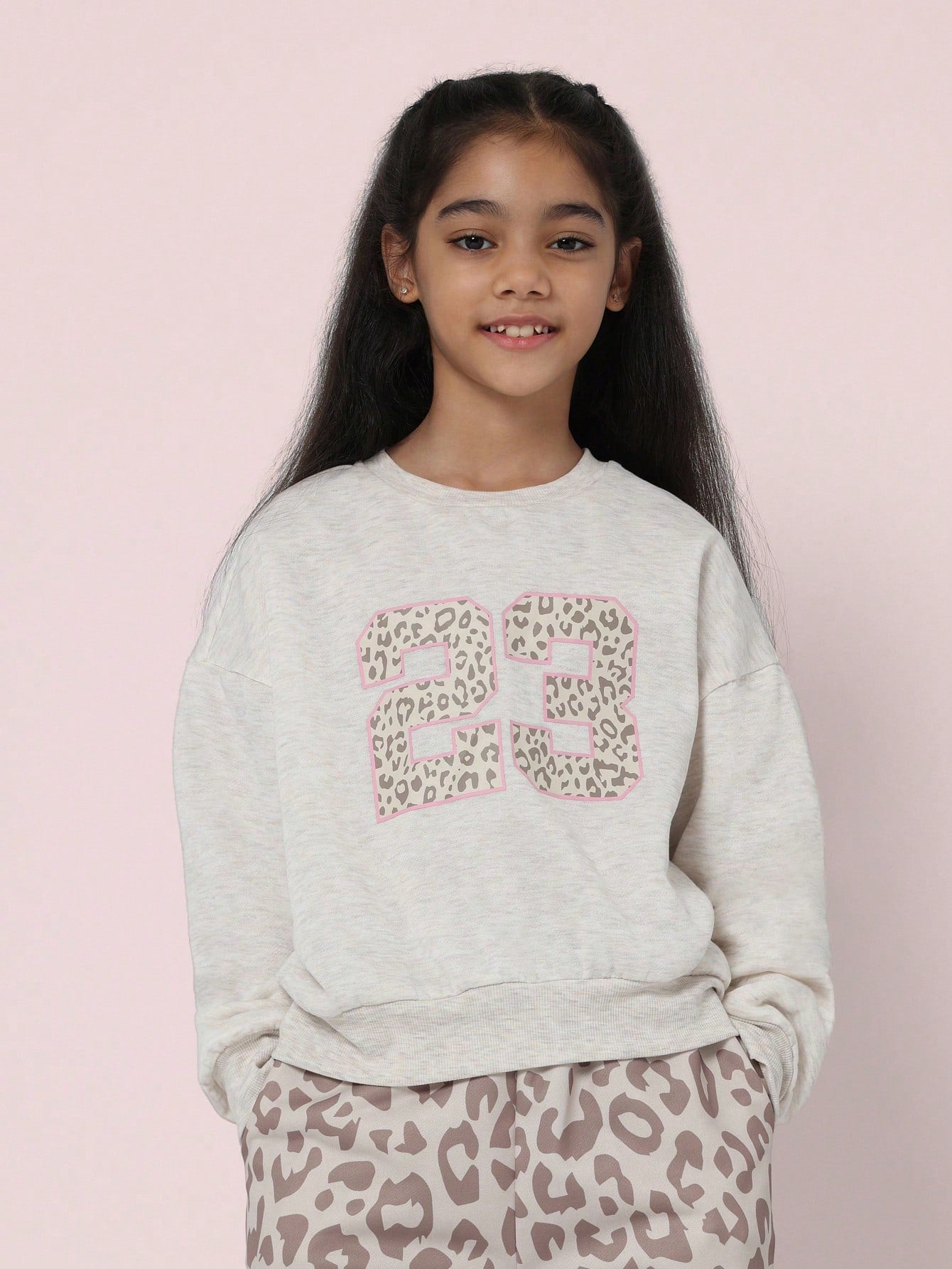 Tween Girls Comfy Regular Fit Crewneck Sweatshirt With Leopard Print Appliqye And Straight Fit Leopard Printed Pant 2 Piece Set