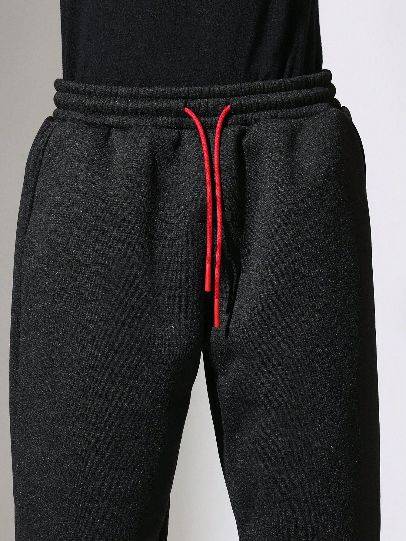 Regular Fit Overhead Hoodie With Silicon Badge And Barrel Fit Sweatpants 2 Piece Set