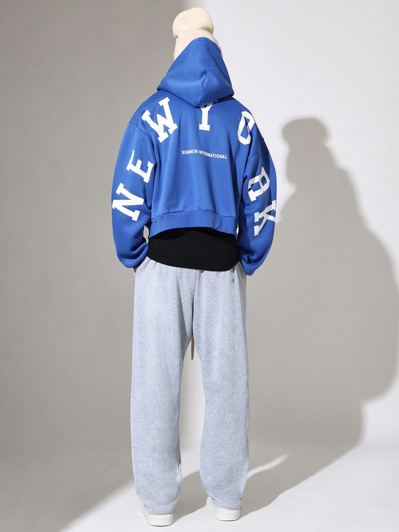 Crop Fit Overhead Hoodie With Large Graphic Print And Contrast Colour Straight Fit Sweatpants 2 Piece Set