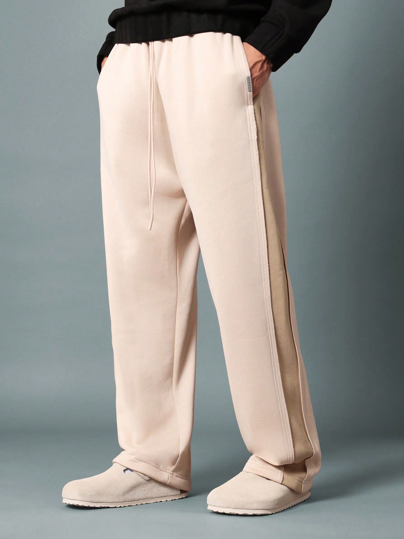 Straight Fit Contrast Raw Edge Side Panel Sweatpants With Drawstrings