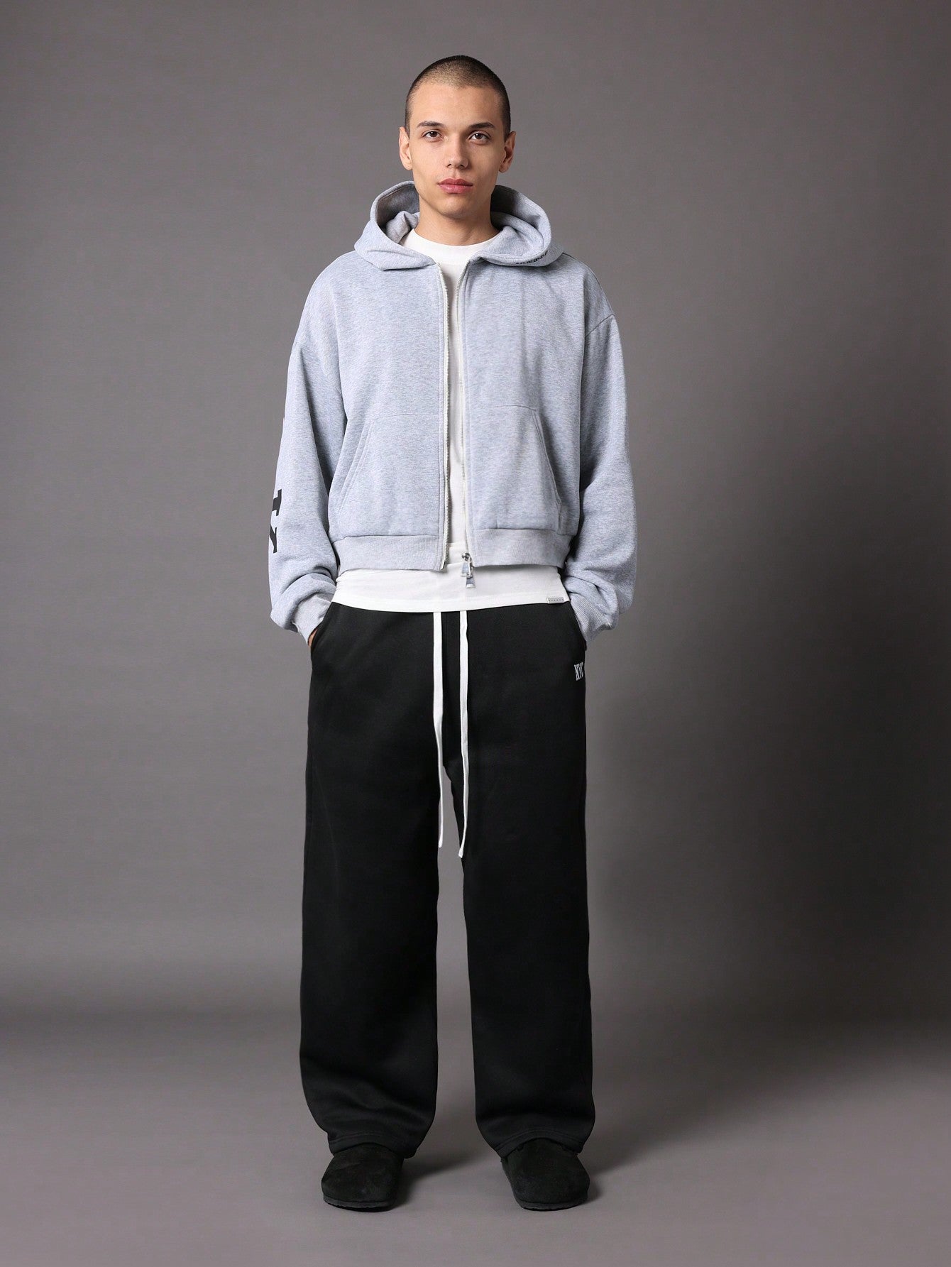 Crop Fit Zip Up Hoodie And Contrast Colour Barrel Fit Sweatpants With Large Graphic Print 2 Piece Set