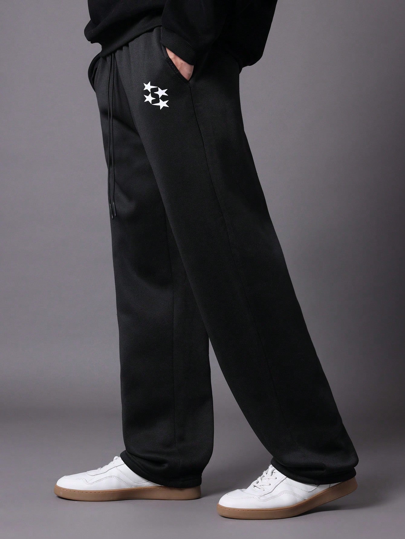 Skater Fit Sweatpants With Graphic Print & Drawstrings