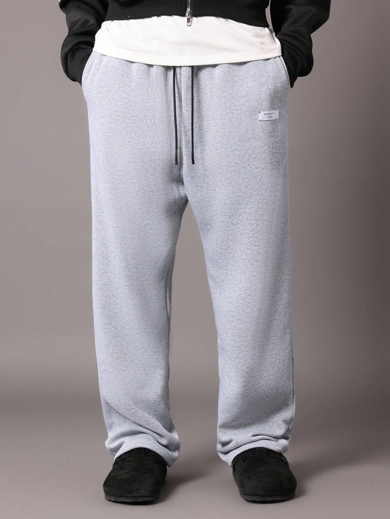 Crop Fit Zip Up Hoodie With Large Graphic Print And Contrast Colour Straight Fit Sweatpants 2 Piece Set