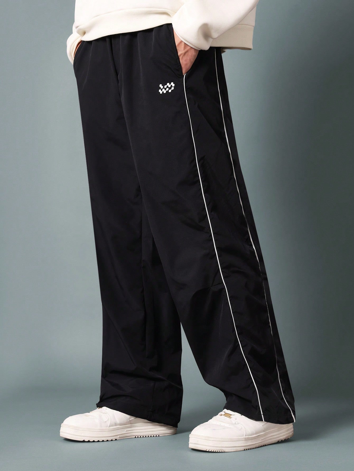 Loose Fit Baggy Nylon Pant With Piping Detail