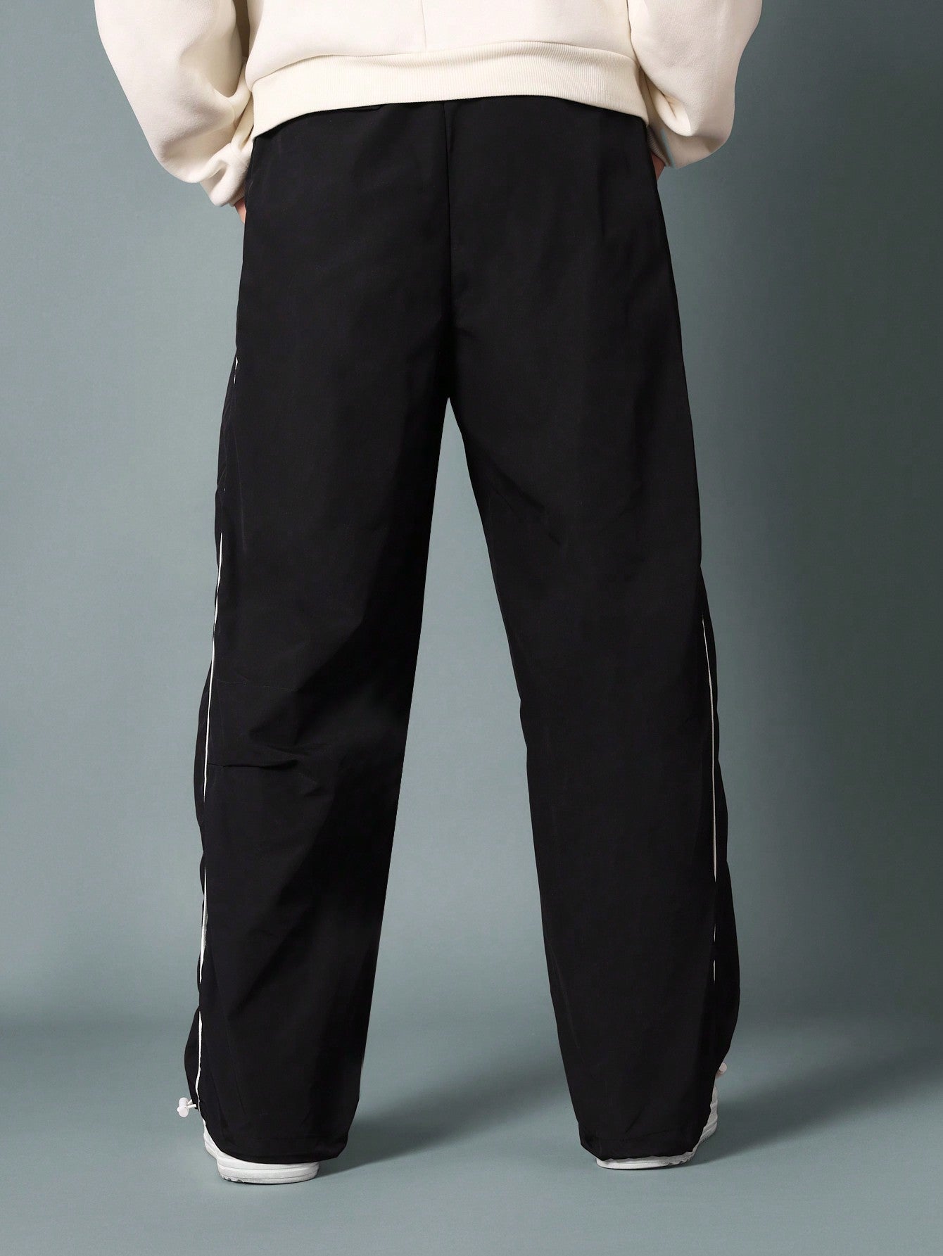 Loose Fit Baggy Nylon Pant With Piping Detail