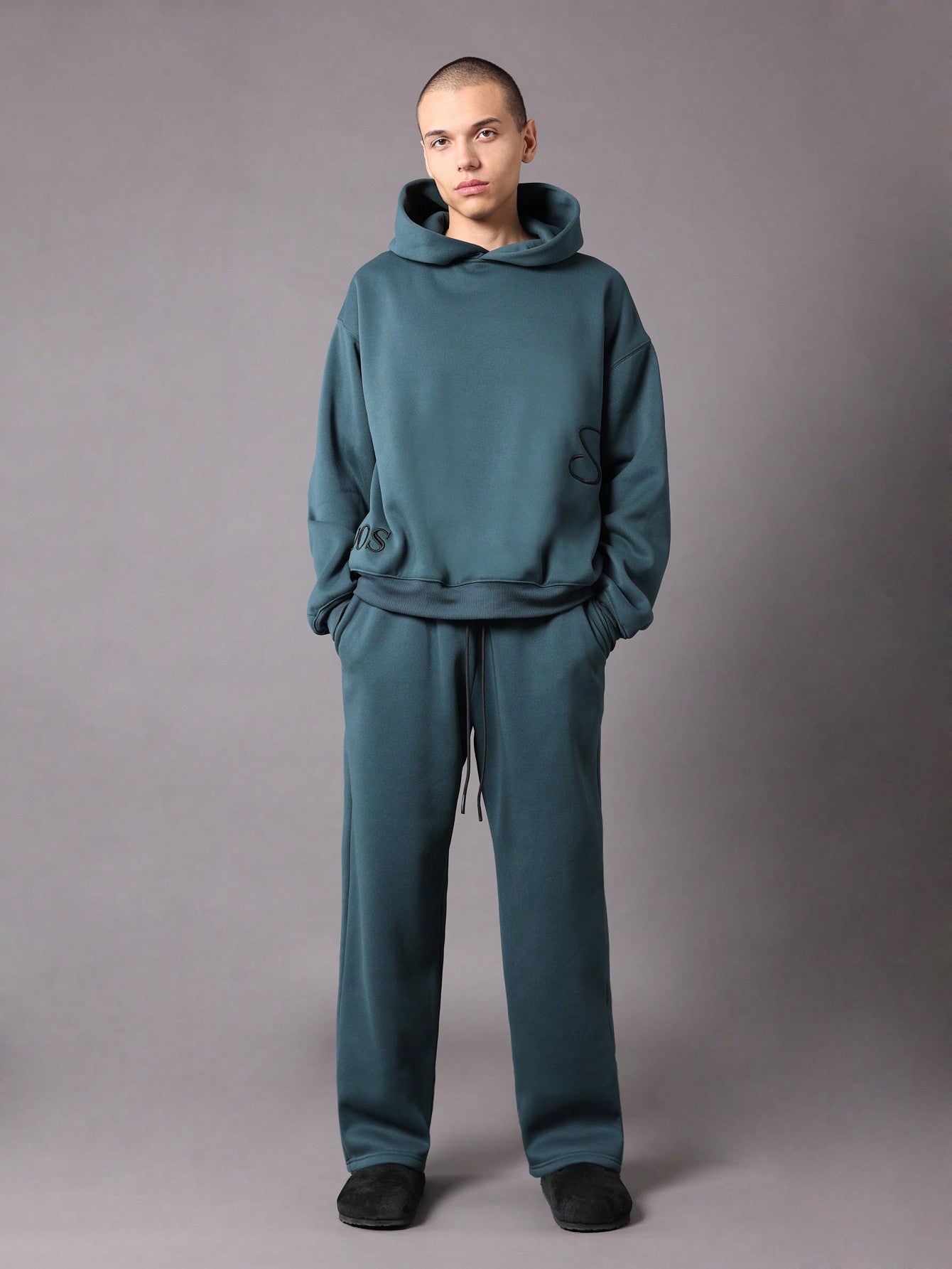 Crop Fit Overhead Hoodie With Script Embroidery Pattern And Straight Fit Sweatpants 2 Piece Set