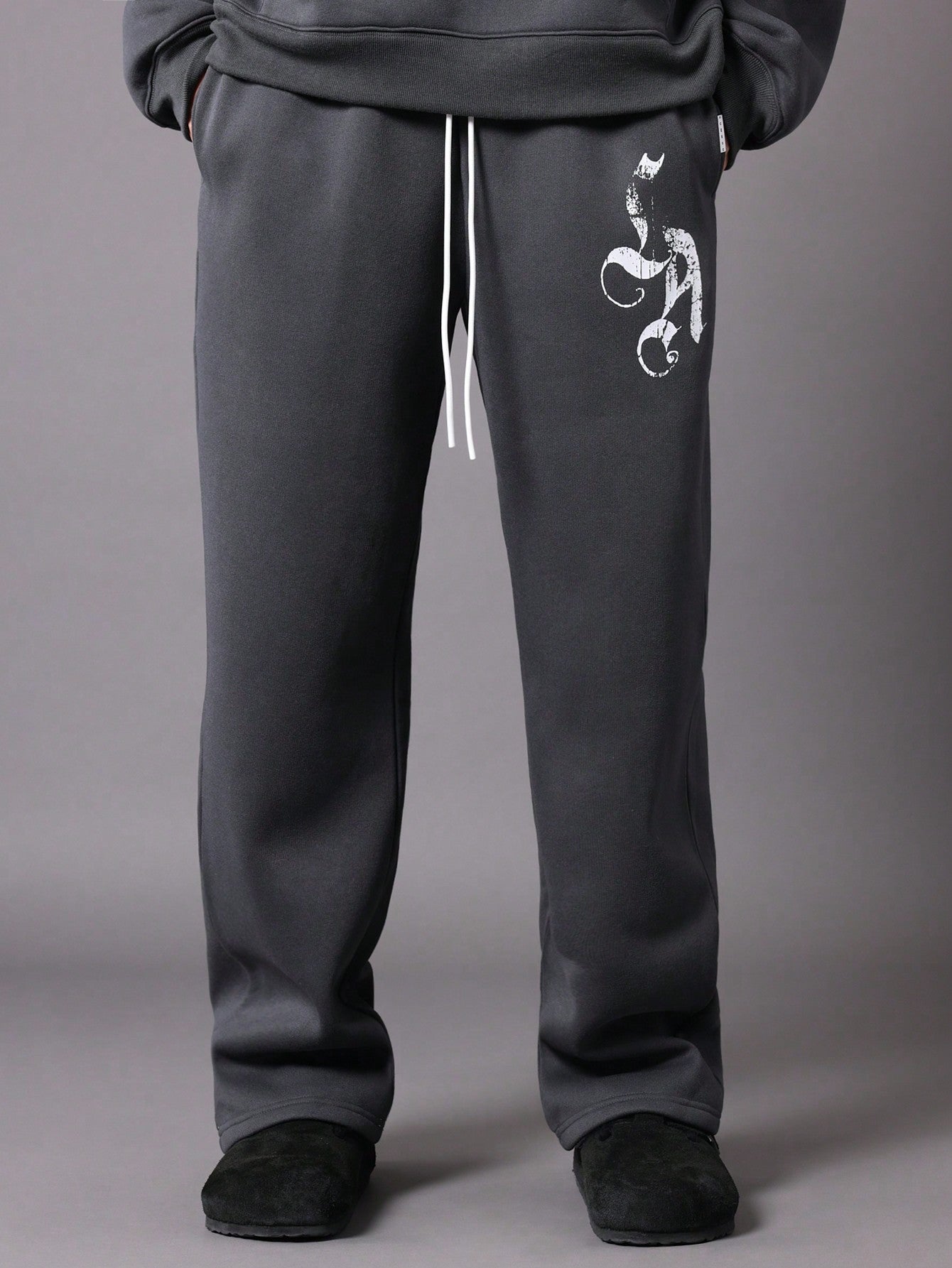 Regular Fit Overhead Hoodie And Straight Fit Sweatpants With Small Graphic Print & Drawstrings 2 Piece Set