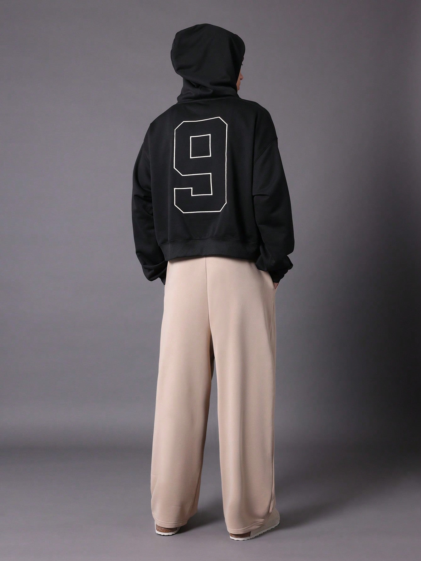 Crop Fit Overhead Hoodie And Contrast Colour Barrel Fit Sweatpants With Number Applique Embroidery 2 Piece Set