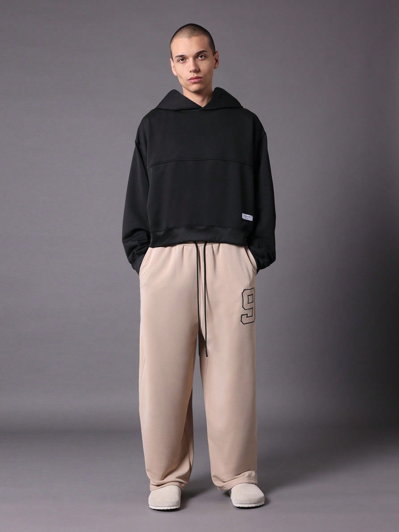 Crop Fit Overhead Hoodie And Contrast Colour Barrel Fit Sweatpants With Number Applique Embroidery 2 Piece Set