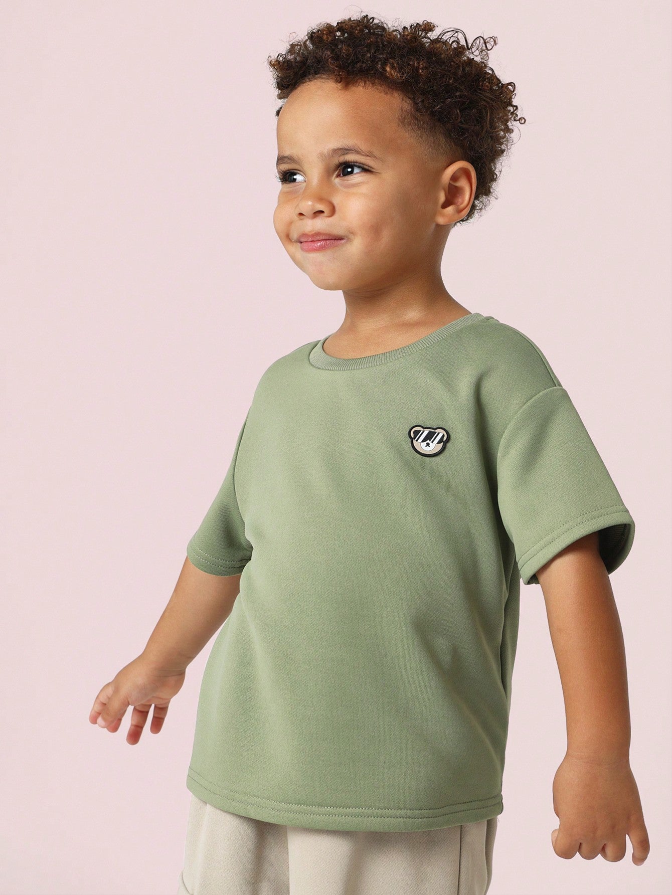 Young Boys Comfy Oversized Fit Short Sleeve Tee With Bear Badge