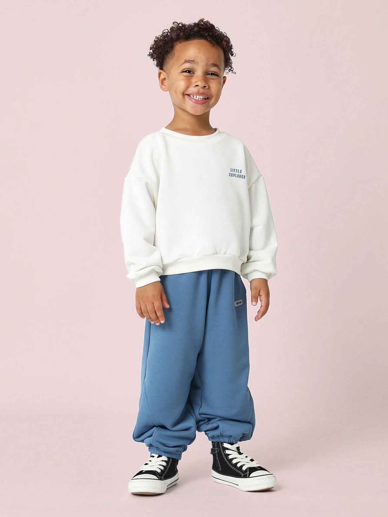 Young Boys Comfy Regualr Fit Sweatshirt With Graphic Print And Contast Colour Jogger 2 Piece Set