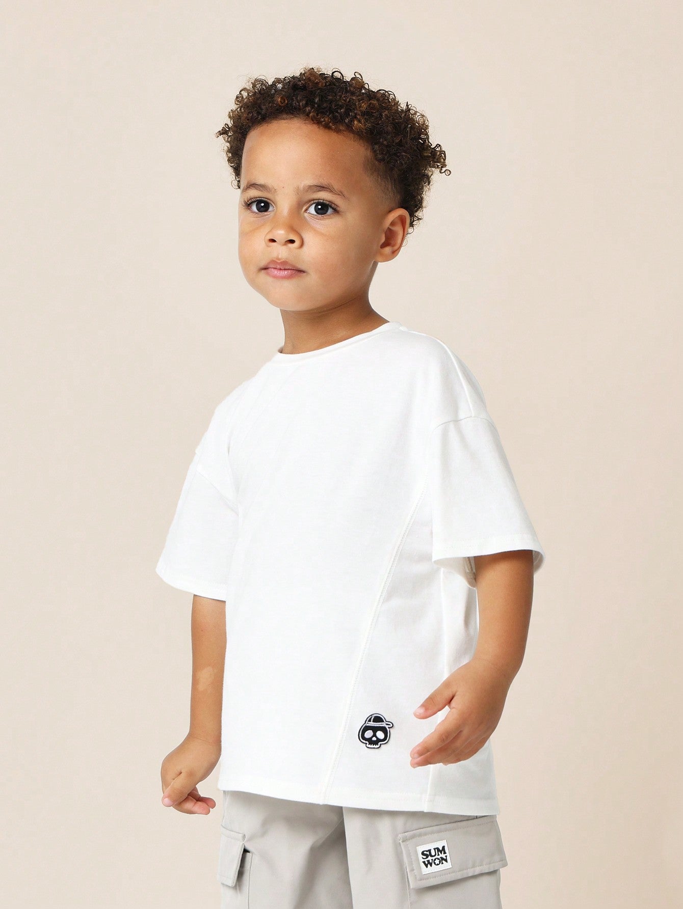 Young Boys Comfy Oversized Fit Short Sleeve T-Shirt With Skull Badge