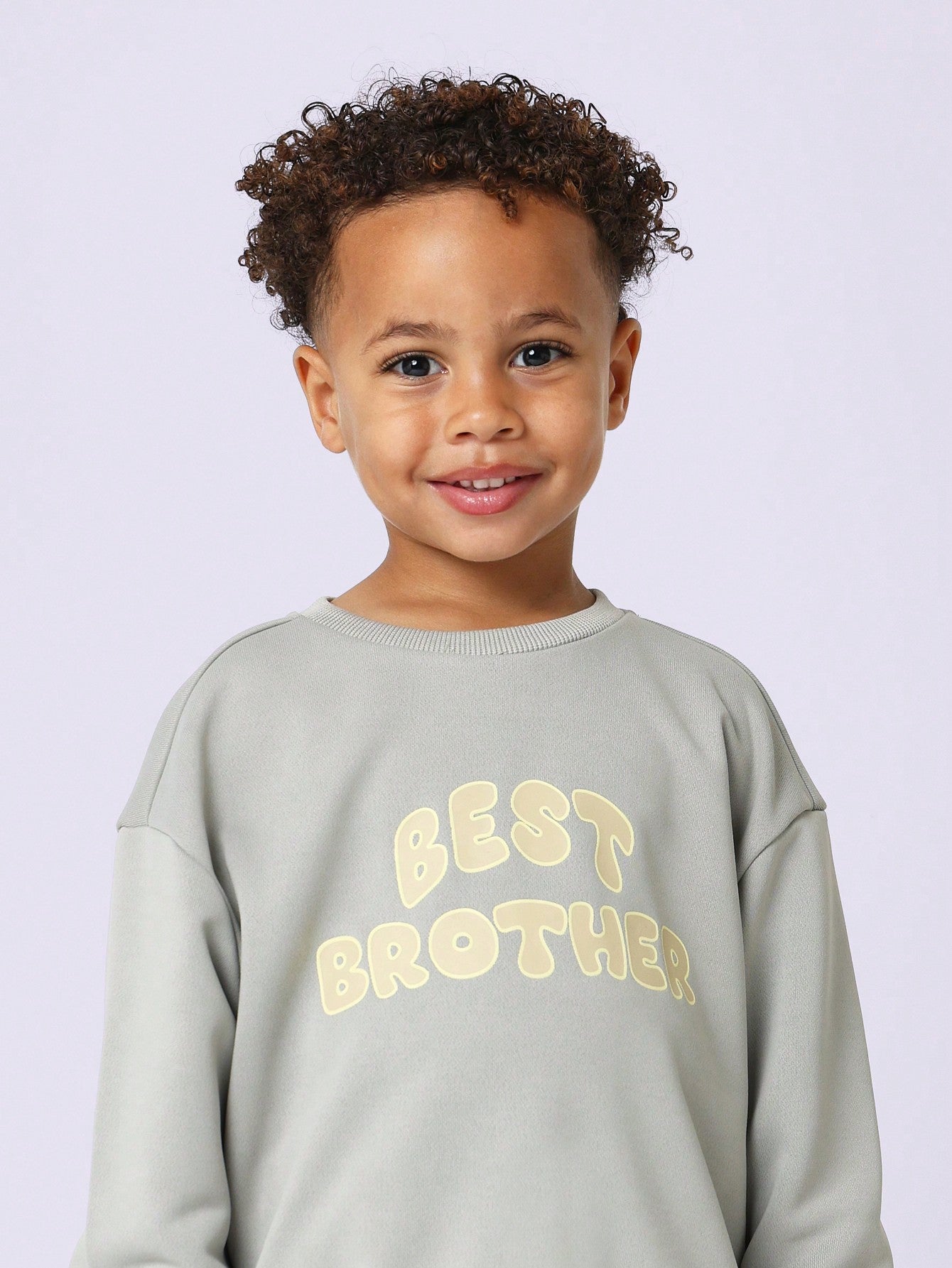 Young Boys Comfy Regular Fit Crewneck Sweatshirt With Best Brother Graphic Print