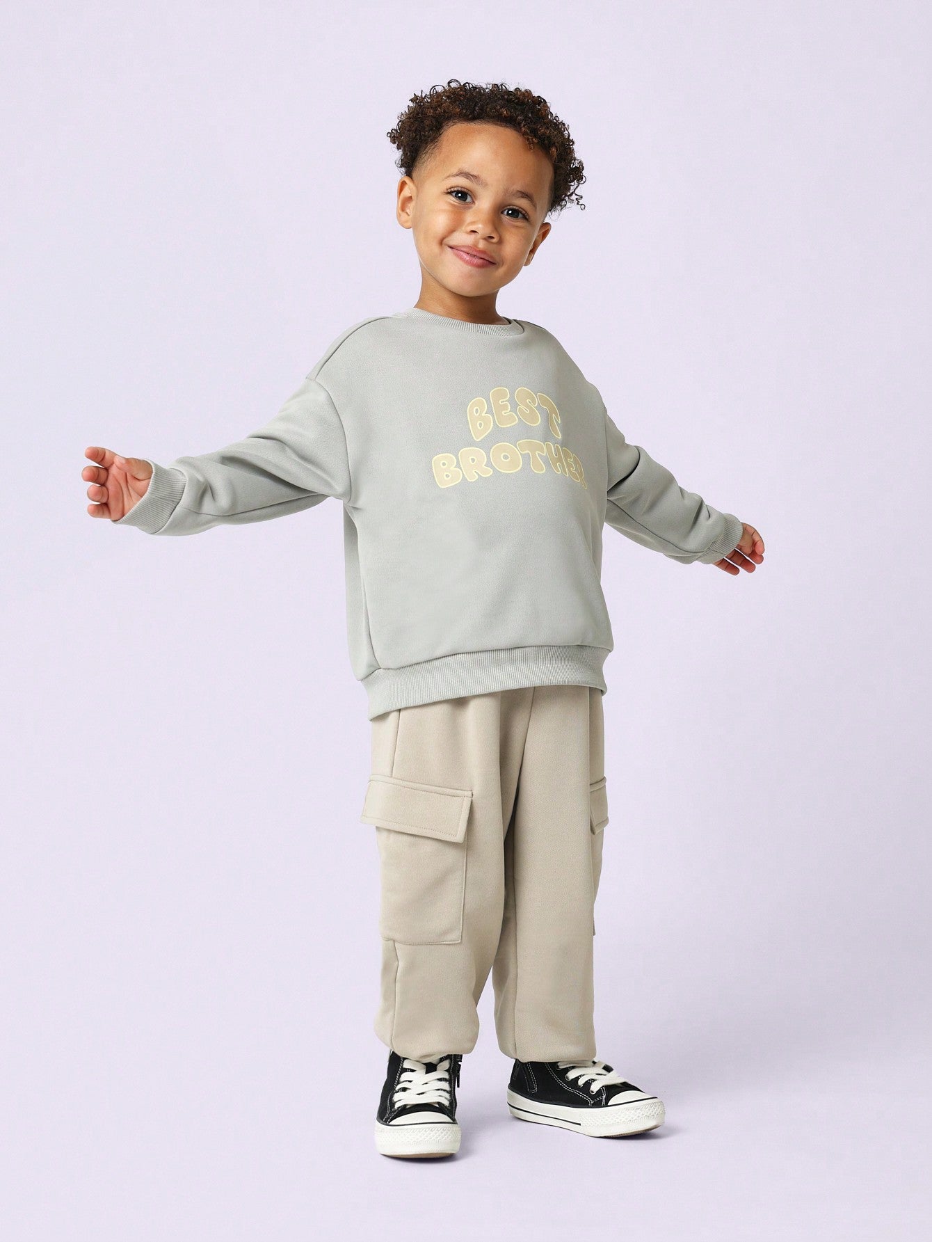 Young Boys Comfy Regular Fit Crewneck Sweatshirt With Best Brother Graphic Print