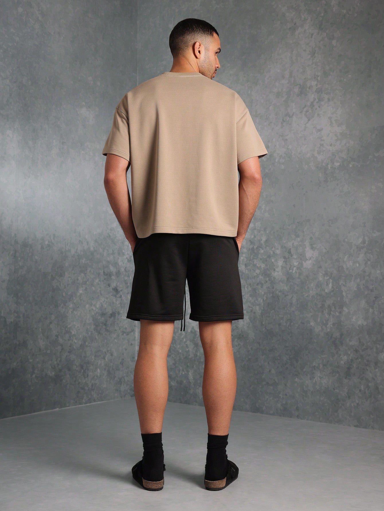 Regular Fit Lightweight Essential Pintuck Short