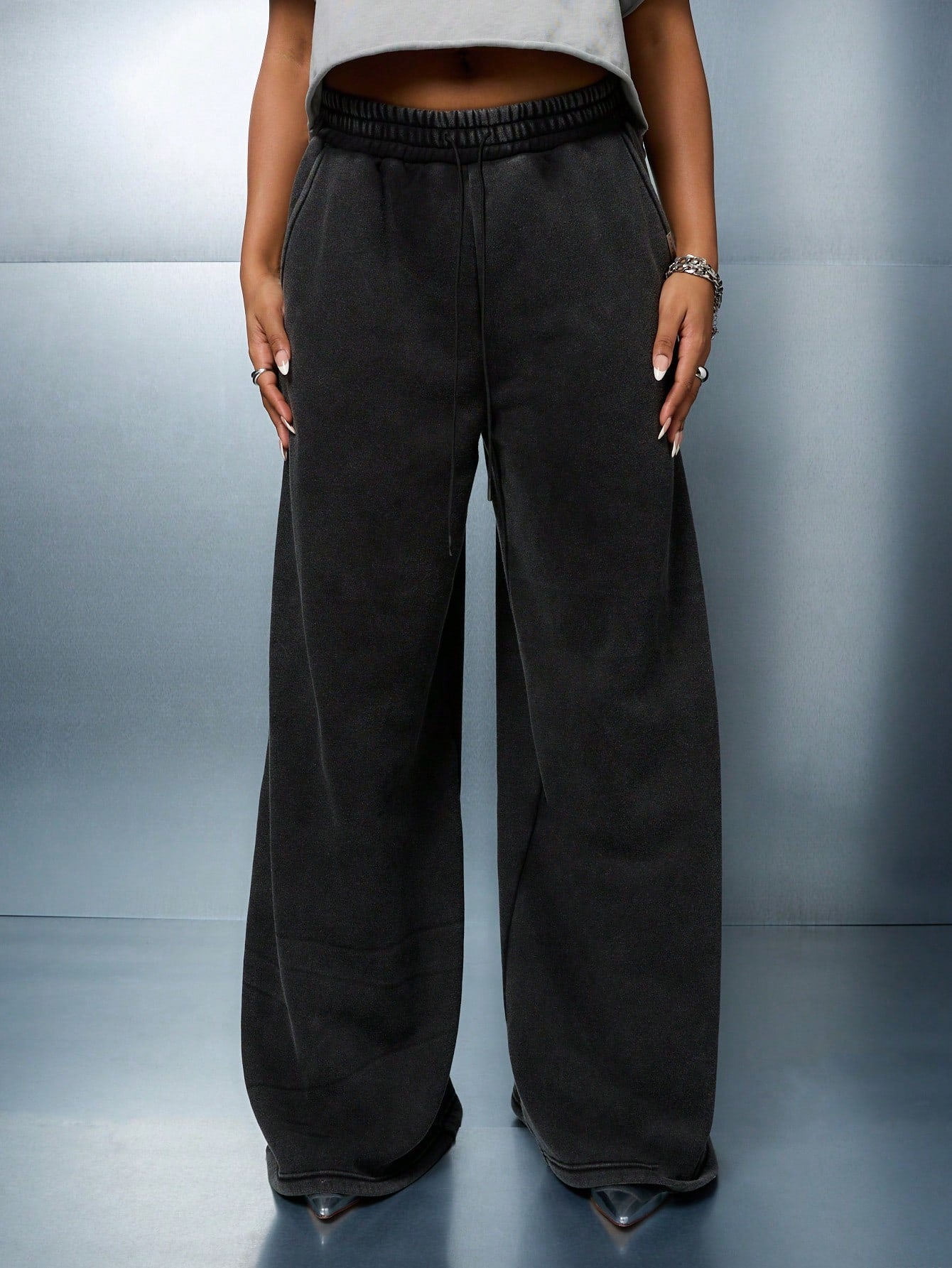 SUMWON WOMEN Washed Super Wide Leg Sweatpants