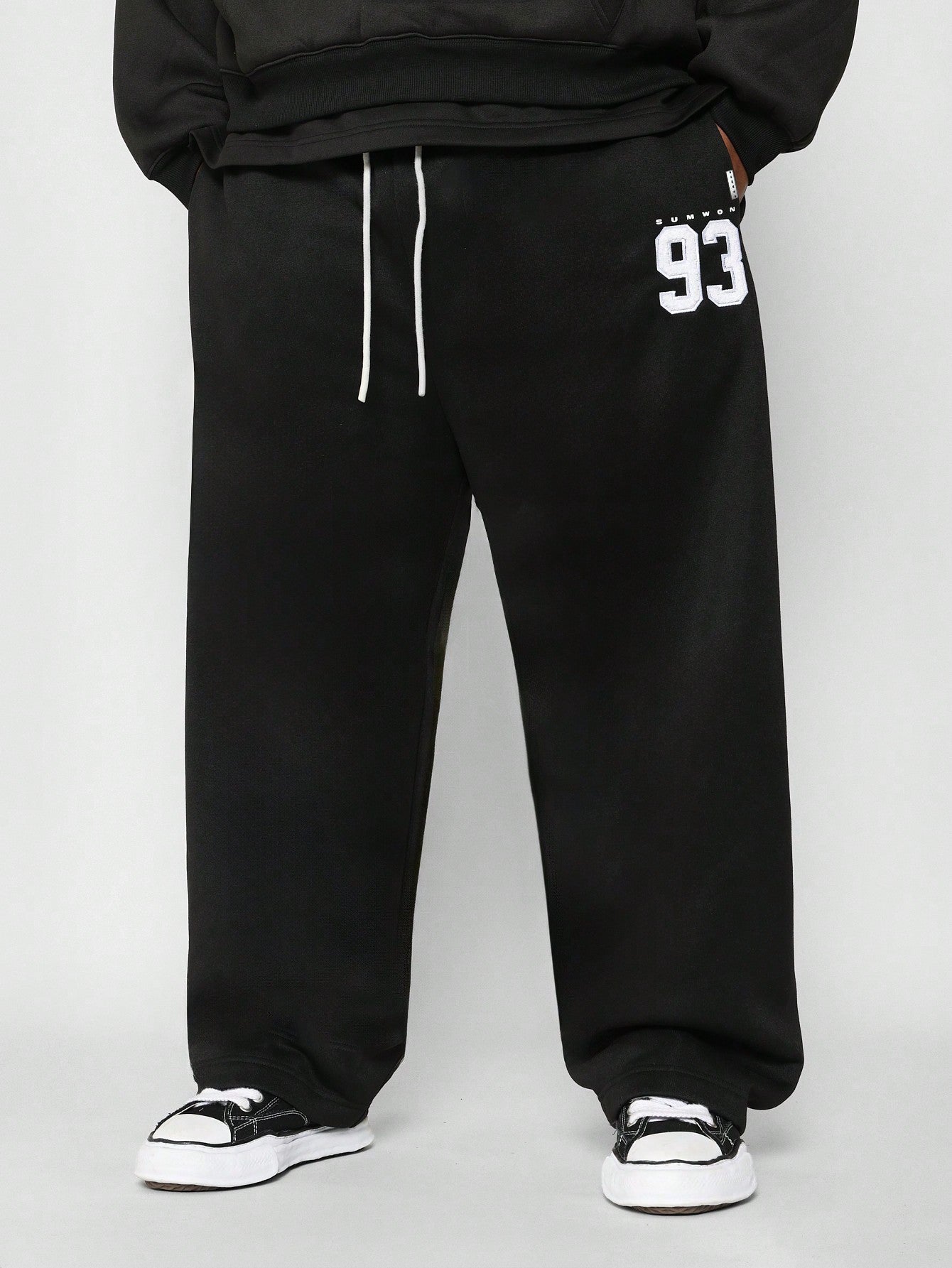 Plus Size Drop Crotch Sweatpants With Applique And Drawstring