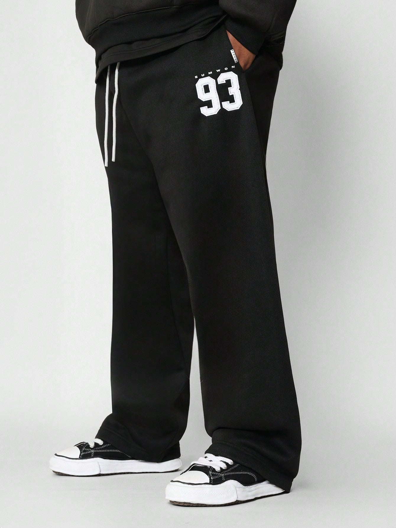 Plus Size Drop Crotch Sweatpants With Applique And Drawstring