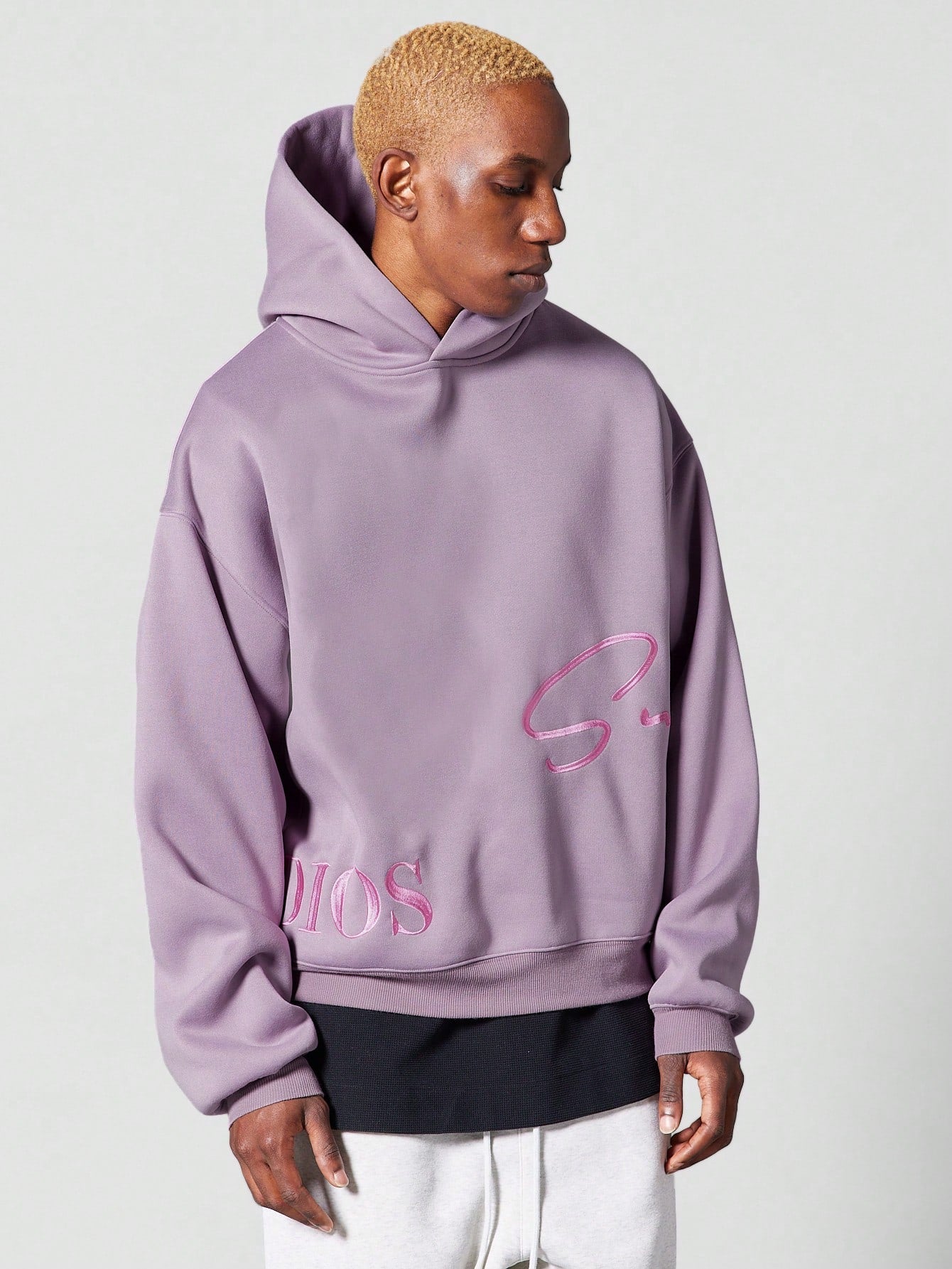 Overhead Hoodie With Signature Embroidery – SUMWON