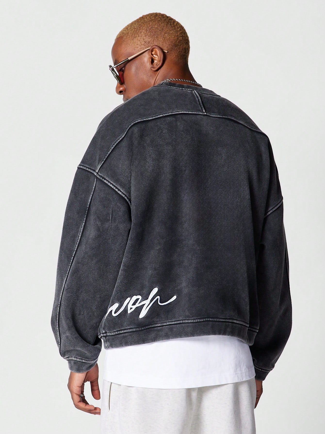 Oversized Fit Washed Sweatshirt With Front And Back Embroidery