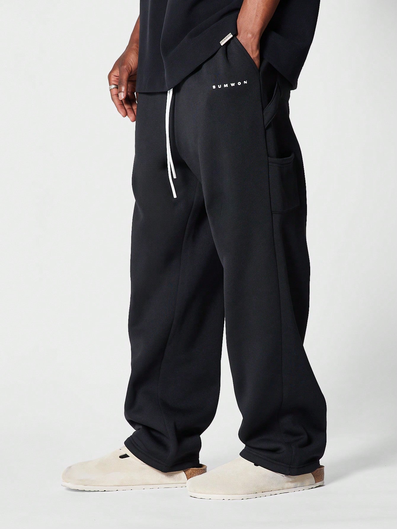 Loose Fit Jogger With Carpenter Details