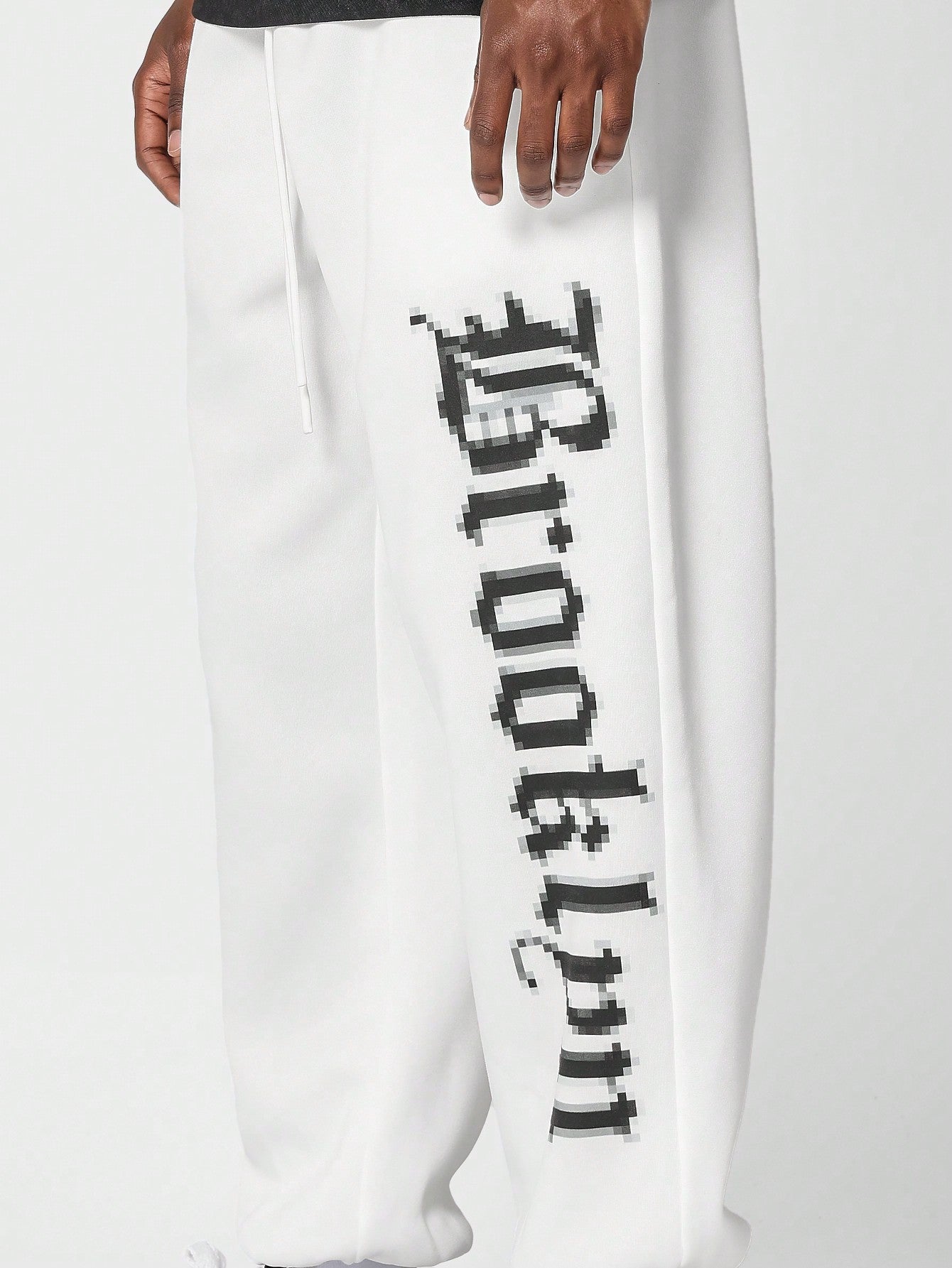 90s Jogger Pant With Front Graphic